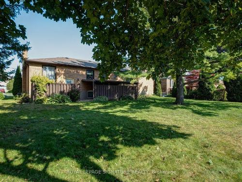 322 Cochrane St, Whitby, ON - Outdoor