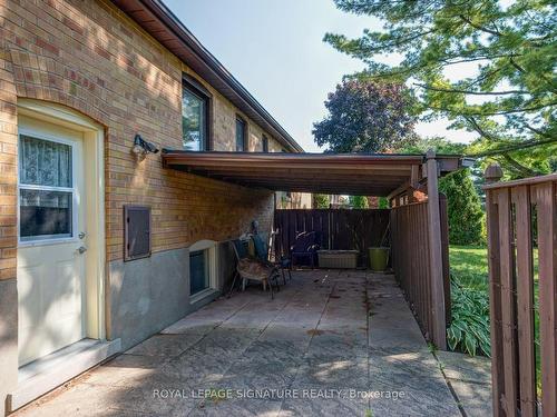 322 Cochrane St, Whitby, ON - Outdoor With Exterior