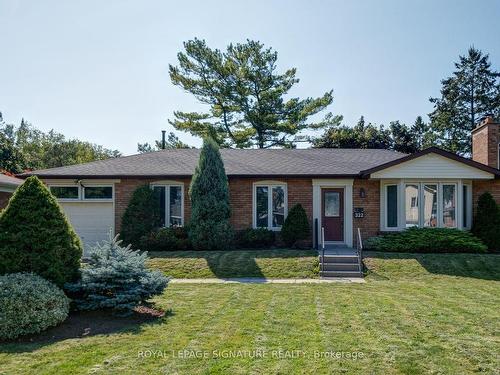 322 Cochrane St, Whitby, ON - Outdoor With Facade