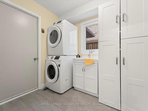 6 Mapleglen Crt, Whitby, ON - Indoor Photo Showing Laundry Room