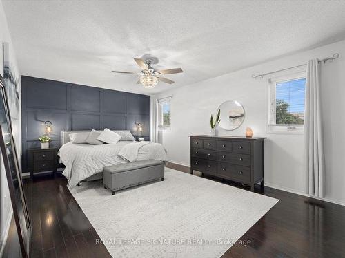 6 Mapleglen Crt, Whitby, ON - Indoor Photo Showing Bedroom