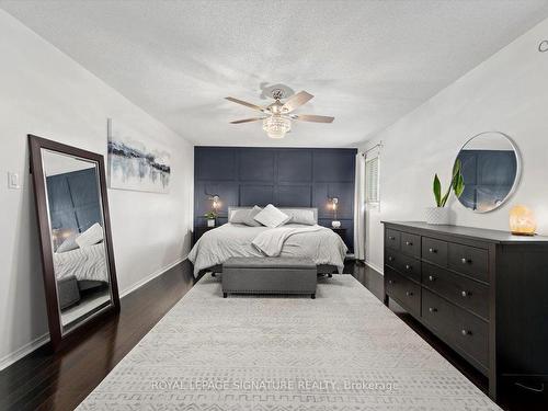 6 Mapleglen Crt, Whitby, ON - Indoor Photo Showing Bedroom