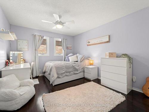 6 Mapleglen Crt, Whitby, ON - Indoor Photo Showing Bedroom