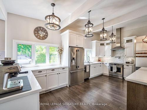 6554 9Th Line, New Tecumseth, ON - Indoor Photo Showing Kitchen With Upgraded Kitchen