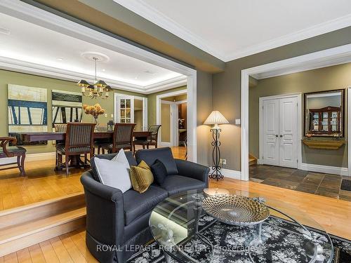 34 Garden Ave, Richmond Hill, ON - Indoor Photo Showing Living Room