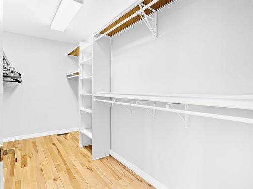 10 Rue Beaubois, Kirkland, QC - Indoor With Storage