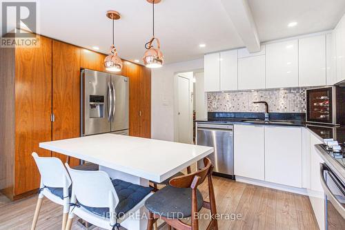 1211 Lorne Park Road, Mississauga (Lorne Park), ON - Indoor Photo Showing Kitchen With Double Sink With Upgraded Kitchen