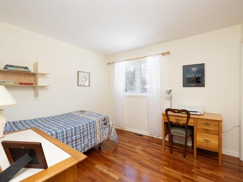 Chambre Ã Â coucher - 220 Rue De L'Église, Rosemère, QC - Indoor Photo Showing Bedroom