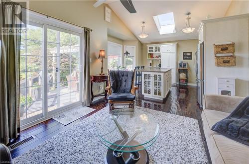 40 Meadvale Road, Acton, ON - Indoor Photo Showing Living Room