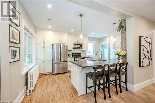 7 Alexandra Street, Guelph, ON - Indoor Photo Showing Kitchen With Upgraded Kitchen