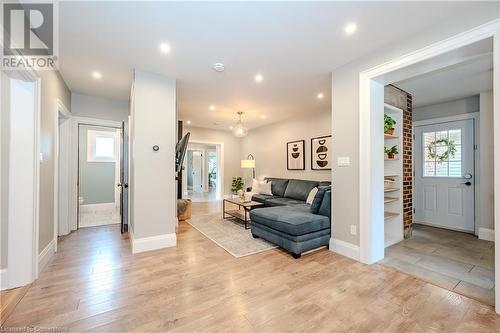 7 Alexandra Street, Guelph, ON - Indoor Photo Showing Other Room