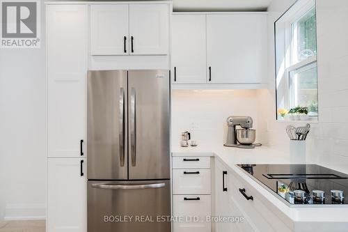 757 Sammon Avenue, Toronto (Danforth Village-East York), ON - Indoor Photo Showing Kitchen With Upgraded Kitchen