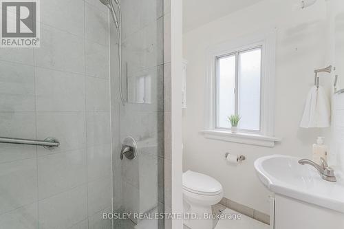 757 Sammon Avenue, Toronto (Danforth Village-East York), ON - Indoor Photo Showing Bathroom