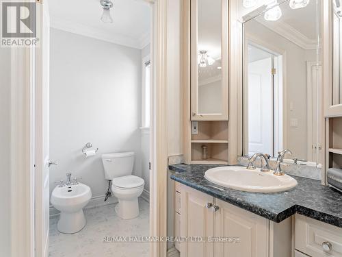 68 Edgar Avenue, Richmond Hill, ON - Indoor Photo Showing Bathroom