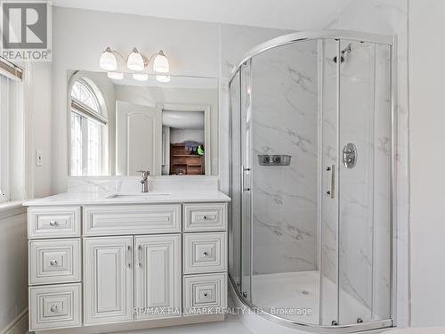 68 Edgar Avenue, Richmond Hill, ON - Indoor Photo Showing Bathroom