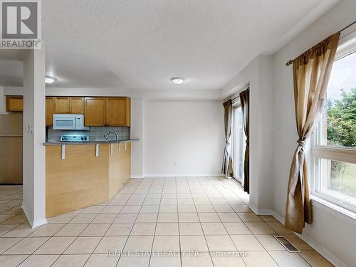 102 - 5260 Mcfarren Boulevard, Mississauga, ON - Indoor Photo Showing Kitchen