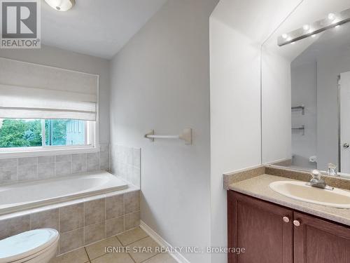 102 - 5260 Mcfarren Boulevard, Mississauga (Central Erin Mills), ON - Indoor Photo Showing Bathroom