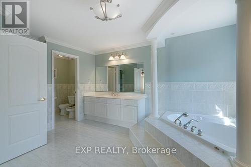 5392 Vail Court, Mississauga, ON - Indoor Photo Showing Bathroom