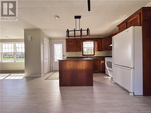 7 Des Pionniers Avenue, Balmoral, NB - Indoor Photo Showing Kitchen