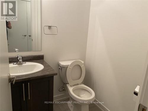 44 - 590 North Service Road, Hamilton (Stoney Creek), ON - Indoor Photo Showing Bathroom