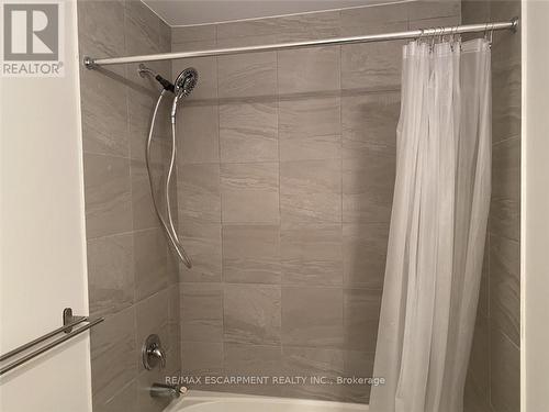 44 - 590 North Service Road, Hamilton (Stoney Creek), ON - Indoor Photo Showing Bathroom