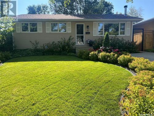 42 Laurentian Drive, Saskatoon, SK - Outdoor