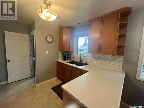 42 Laurentian Drive, Saskatoon, SK - Indoor Photo Showing Kitchen With Double Sink