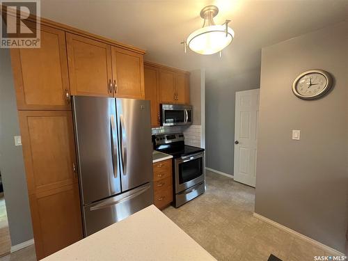 42 Laurentian Drive, Saskatoon, SK - Indoor Photo Showing Kitchen With Stainless Steel Kitchen