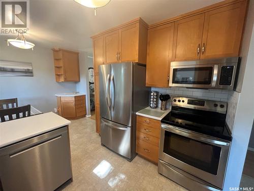 42 Laurentian Drive, Saskatoon, SK - Indoor Photo Showing Kitchen With Stainless Steel Kitchen