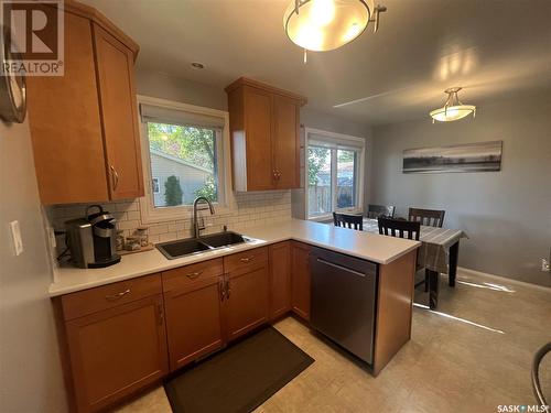 42 Laurentian Drive, Saskatoon, SK - Indoor Photo Showing Kitchen With Double Sink