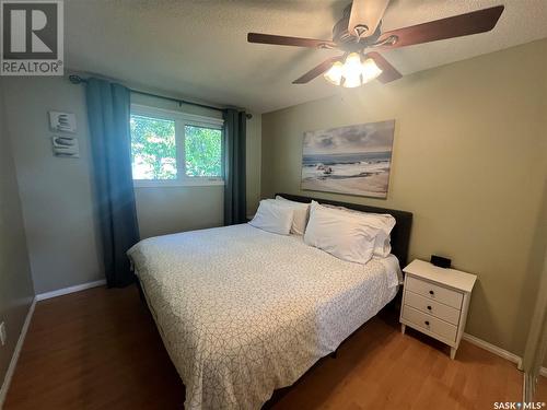 42 Laurentian Drive, Saskatoon, SK - Indoor Photo Showing Bedroom