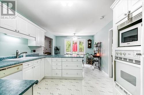 7877 Tilton Lake Road, Greater Sudbury, ON - Indoor Photo Showing Kitchen