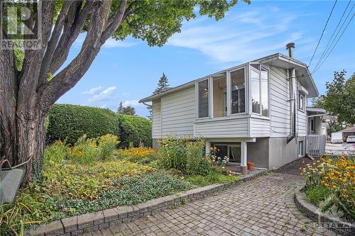 1056 Harkness Avenue, Ottawa, ON - Outdoor