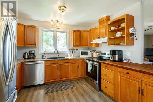 4700 Old Walnut Road, Brooke-Alvinston, ON - Indoor Photo Showing Kitchen With Double Sink