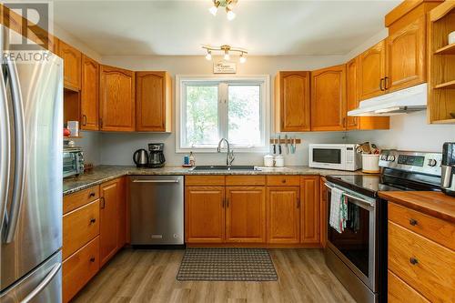 4700 Old Walnut Road, Brooke-Alvinston, ON - Indoor Photo Showing Kitchen With Double Sink