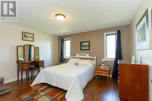 4700 Old Walnut Road, Brooke-Alvinston, ON - Indoor Photo Showing Bedroom