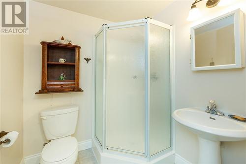 4700 Old Walnut Road, Brooke-Alvinston, ON - Indoor Photo Showing Bathroom