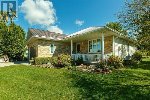 4700 Old Walnut Road, Brooke-Alvinston, ON - Outdoor With Deck Patio Veranda