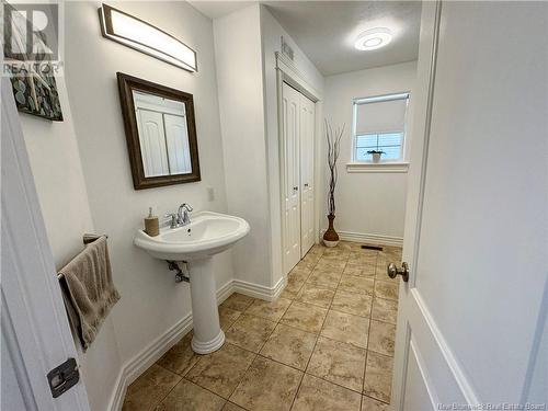 196 Mailhot, Moncton, NB - Indoor Photo Showing Bathroom