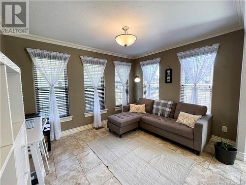 196 Mailhot, Moncton, NB - Indoor Photo Showing Living Room