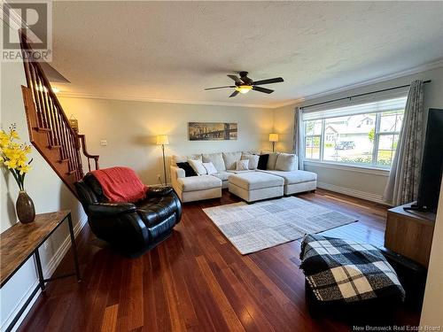 196 Mailhot, Moncton, NB - Indoor Photo Showing Living Room