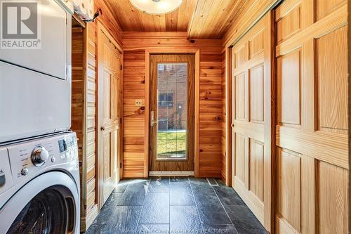 5058 St. Clair Road, Lakeshore, ON - Indoor Photo Showing Laundry Room