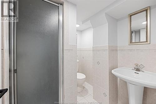 1577 St. Gabriel Crescent, Windsor, ON - Indoor Photo Showing Bathroom