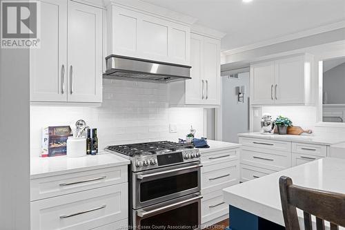 1577 St. Gabriel Crescent, Windsor, ON - Indoor Photo Showing Kitchen With Upgraded Kitchen