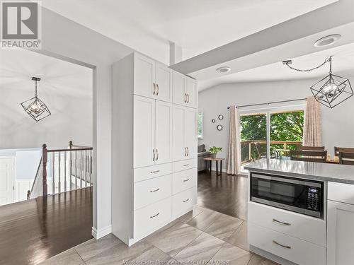 855 Lawndale Avenue, Kingsville, ON - Indoor Photo Showing Kitchen