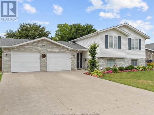 855 Lawndale Avenue, Kingsville, ON - Outdoor With Facade