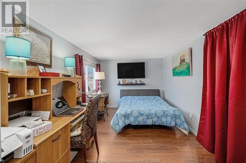 24 Robin Crescent, Lakeshore, ON - Indoor Photo Showing Bedroom