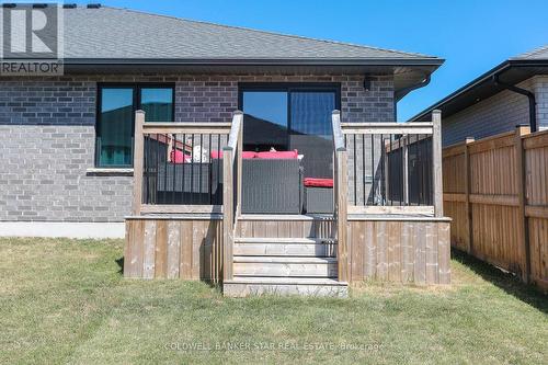 23 Feathers Crossing, St. Thomas, ON - Outdoor