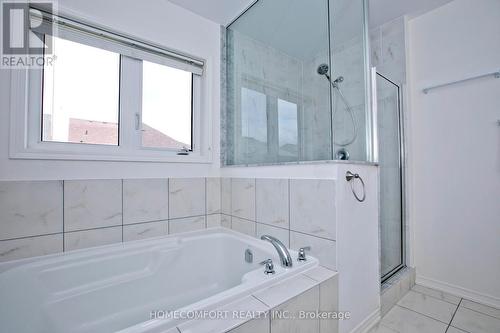 431 Windfields Farm Drive W, Oshawa (Windfields), ON - Indoor Photo Showing Bathroom