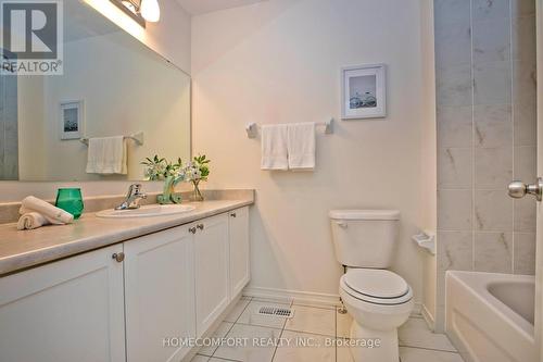 431 Windfields Farm Drive W, Oshawa (Windfields), ON - Indoor Photo Showing Bathroom